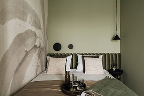 Electra Apartments by StayLab