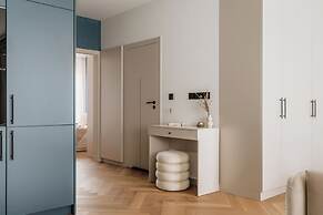 Electra Apartments by StayLab