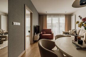 Electra Apartments by StayLab