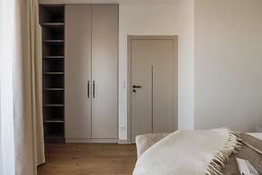 Electra Apartments by StayLab