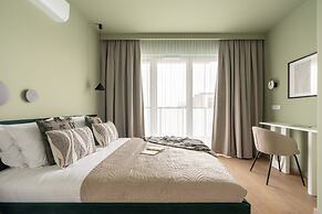 Electra Apartments by StayLab