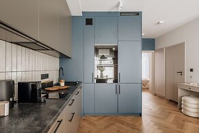 Electra Apartments by StayLab
