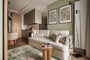 Electra Apartments by StayLab
