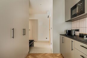 Electra Apartments by StayLab