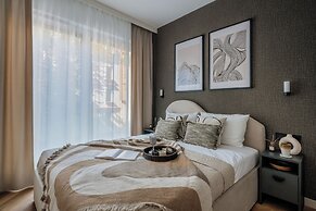 Electra Apartments by StayLab