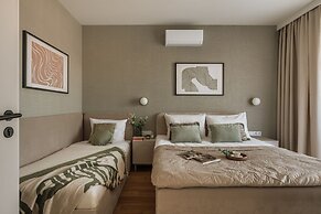Electra Apartments by StayLab