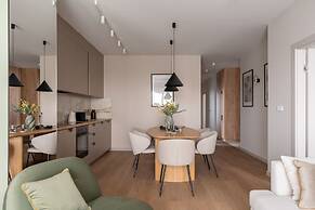Electra Apartments by StayLab