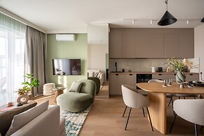 Electra Apartments by StayLab