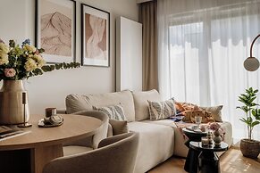 Electra Apartments by StayLab