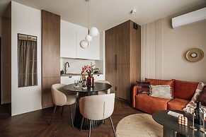 Electra Apartments by StayLab