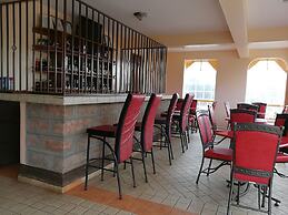 Reyna Hotel Machakos