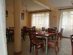 Reyna Hotel Machakos