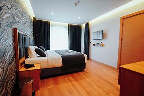 YAMANS PARK HOTEL