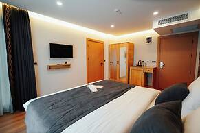 YAMANS PARK HOTEL