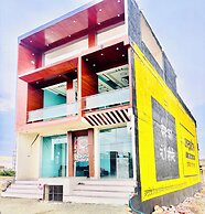 HOTEL BHAGWATI PALACE