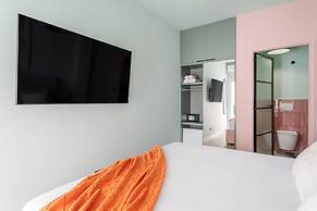 Charm Beach Retreat