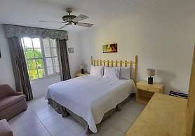 3 Bedroom Beachfront Cozy House