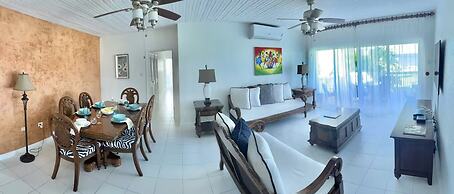 3 Bedroom Beachfront Cozy House