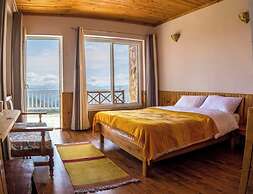 Kasar Rainbow Yoga Retreat