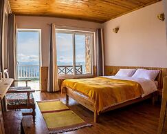 Kasar Rainbow Yoga Retreat