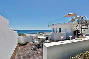 YOLO Spaces - Clifton Petite Villa