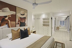 YOLO Spaces - Clifton Petite Villa