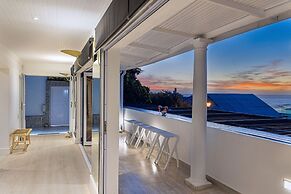 YOLO Spaces - Clifton Petite Villa