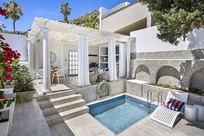 YOLO Spaces - Clifton Petite Villa