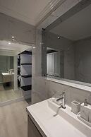 YOLO Spaces - Clifton Petite Villa