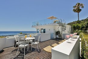YOLO Spaces - Clifton Petite Villa