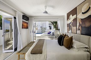 YOLO Spaces - Clifton Petite Villa