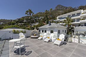 YOLO Spaces - Clifton Petite Villa