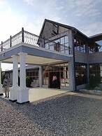 OLOIRIEN HOTEL & RESORT