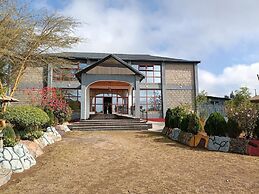 OLOIRIEN HOTEL & RESORT