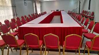 OLOIRIEN HOTEL & RESORT