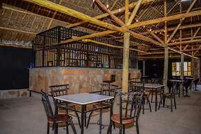 OLOIRIEN HOTEL & RESORT