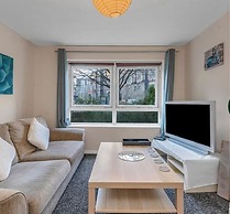 Charming Edinburgh Apartment With City Views
