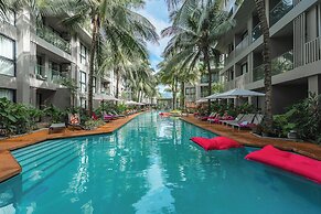 Relaxing 1Br Pool Access Gym C216