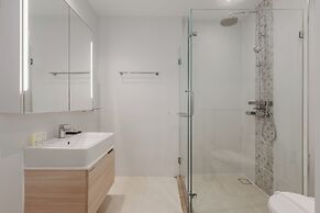 Relaxing 1Br Pool Access Gym C216