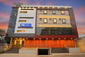 Fabhotel Golden Stay