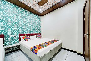 Fabhotel Mahak Palace