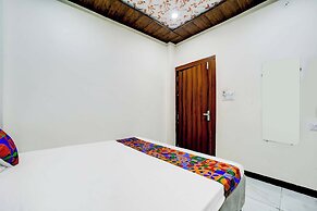 Fabhotel Mahak Palace