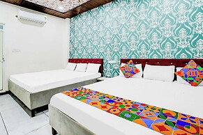 Fabhotel Mahak Palace