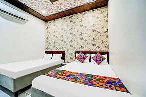 Fabhotel Mahak Palace