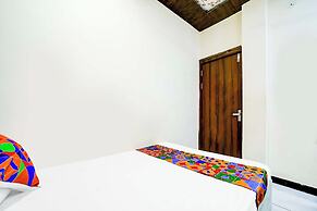 Fabhotel Mahak Palace