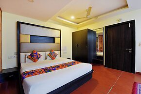 Fabhotel Tip Top