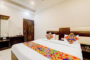 Fabhotel Travellers