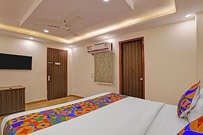 Fabhotel Moonlight & Banquets