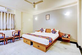Fabhotel Ratna Regency
