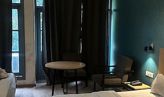 Fabhotel Royal Spark Inn